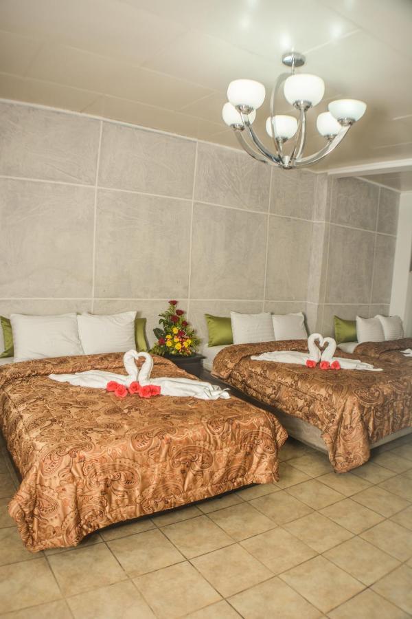 Uw Oasis Hotel 拉塞瓦 外观 照片